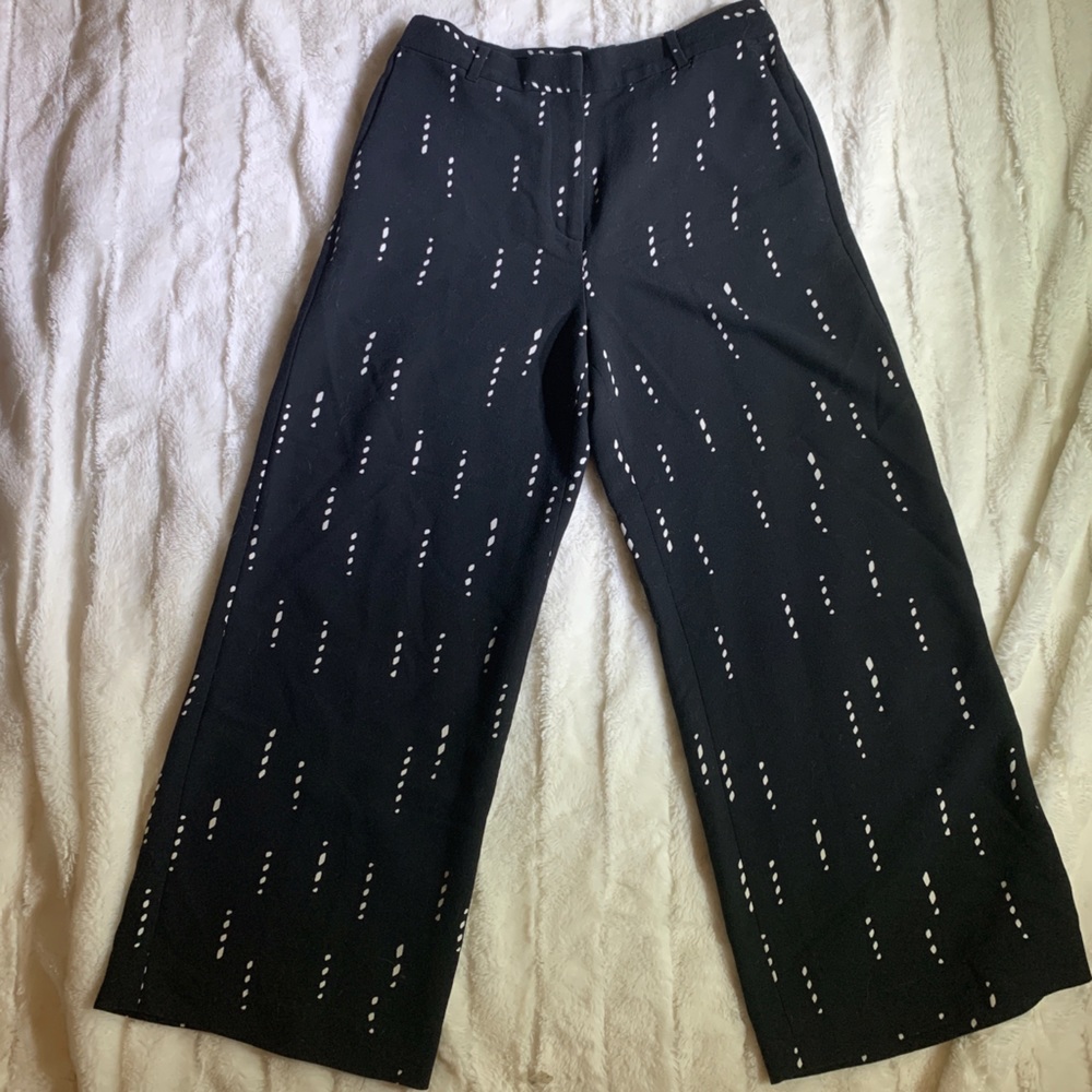 Ann Taylor Wide legged Tailored wide leg pant